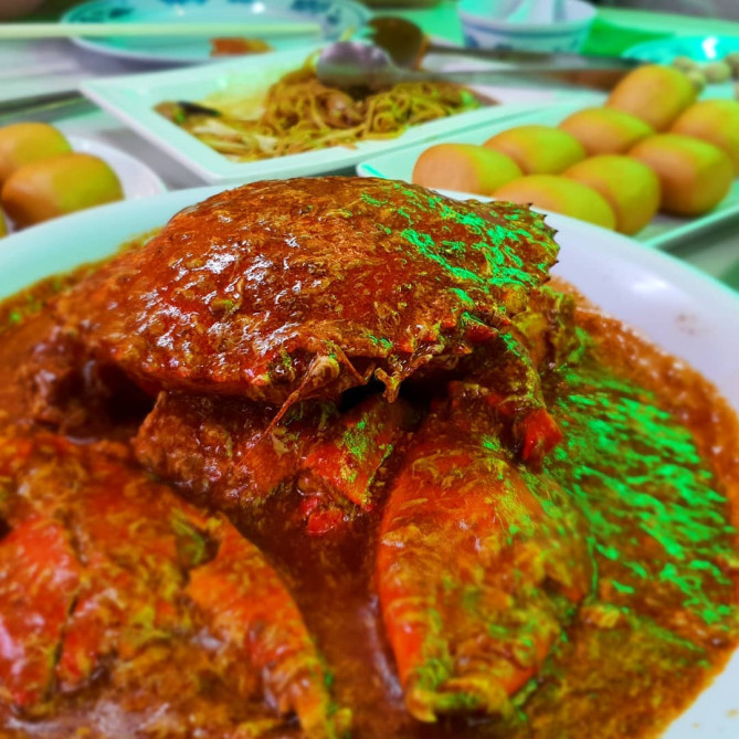 辛めのソースが美味しいノーサインボードのチリクラブ