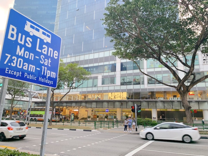 クラークキー駅近くのLUMINE