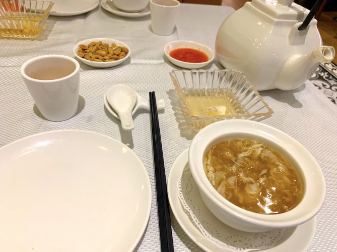 シーフードとフィッシュ・モーのスープ