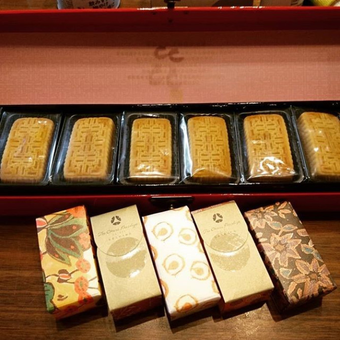 パイナップルケーキ