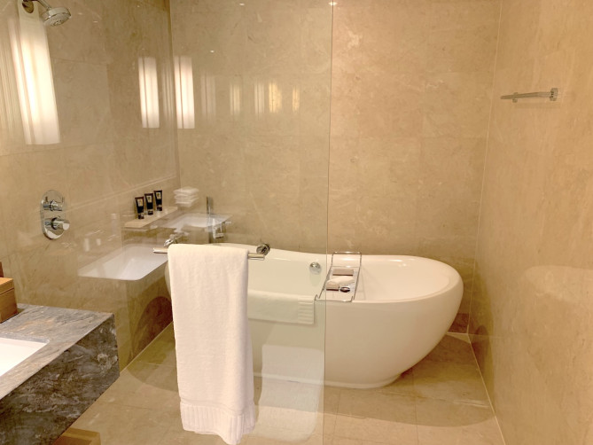 オーキッドスイートバスルーム