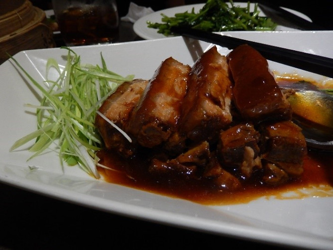 柔らかなトンポーローもおすすめです