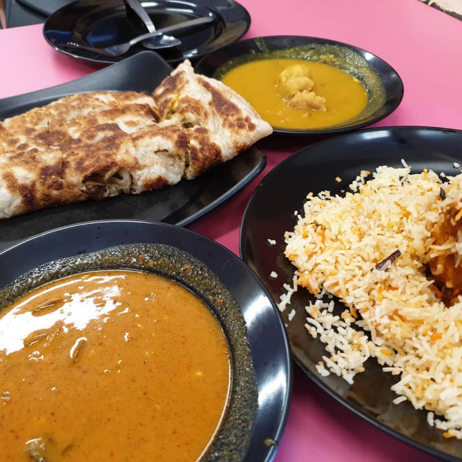 ムルタバとビリヤニが名物のザムザム