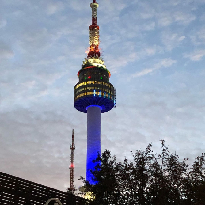 夕暮れのNソウルタワー