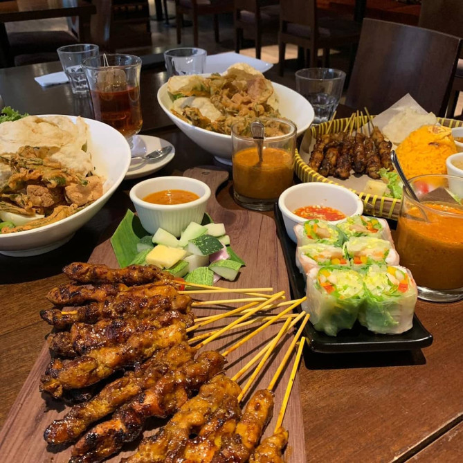 バリ料理のバヤン