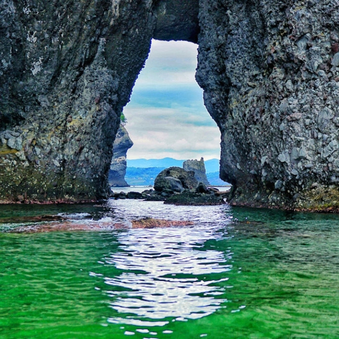 青の洞窟は秋が美しいと言われる