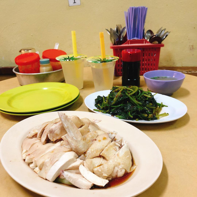 地元民に人気のチンチンイーティングハウス