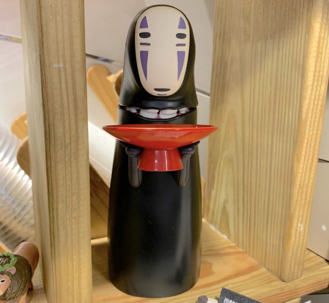 永康街で見つけたカオナシ