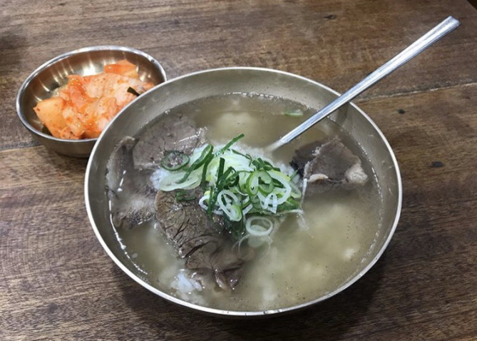 河東館のコムタンスープ