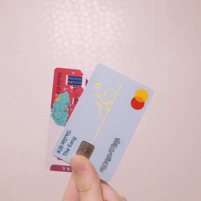 使ったら直ぐにスマフォで使用金額や残高を確認できます。