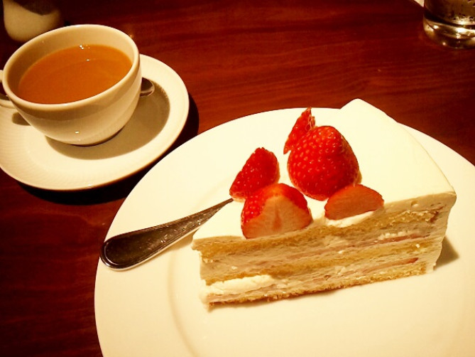 ピエール・エルメ・パリのケーキ