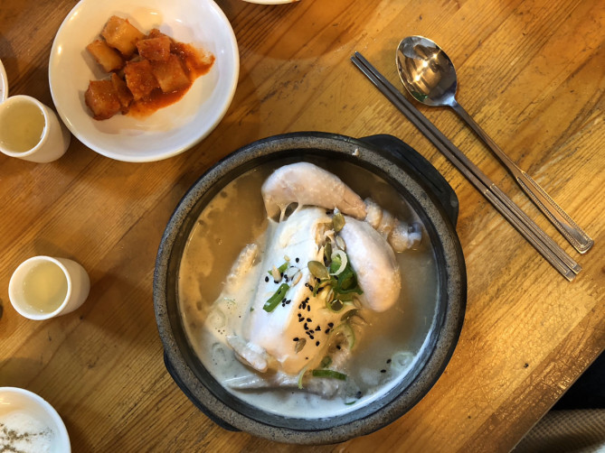 土俗村の参鶏湯