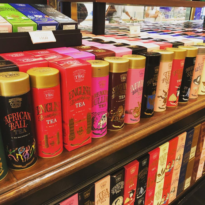 缶がかわいいオートクチュール茶葉のコレクション