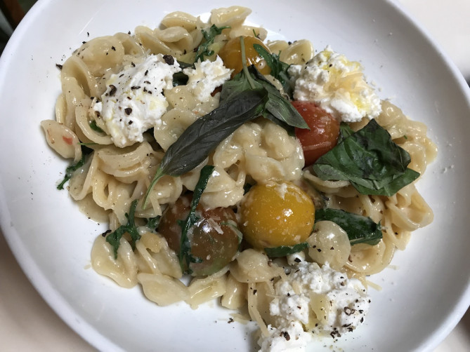 チーズをふんだんに使ったパスタ