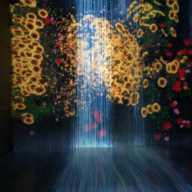 人が立つことによって変化する水の流れ