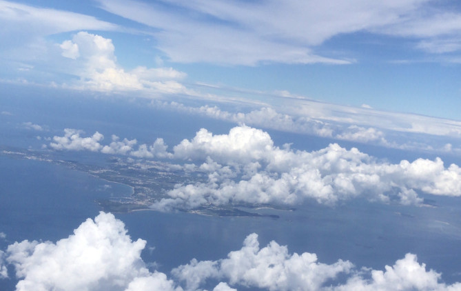 遠東航空の窓から