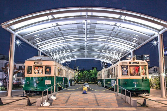 京都鉄道博物館近くにある車両