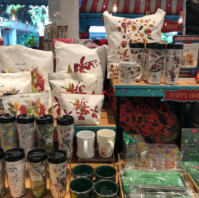 07_ランがモチーフのおしゃれなデザインのアイテム