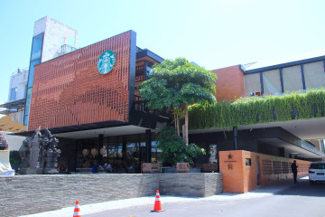 【バリ島】東南アジア最大級のスタバに行ってみた！お店の様子、限定メニュー、リザーブの注文方法を紹介！
