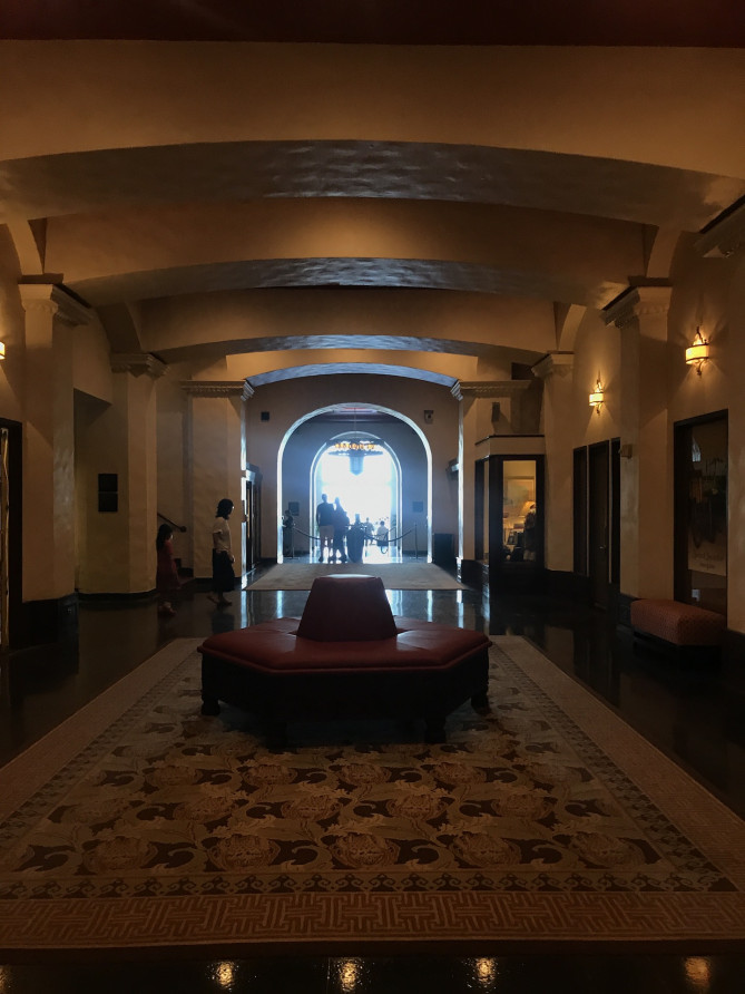 ロイヤルハワイアンの廊下・オリジナル画像