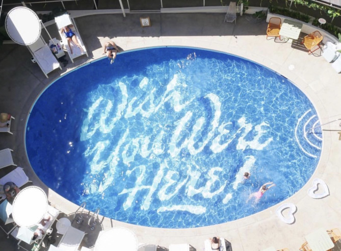 シンボルとなっているプール