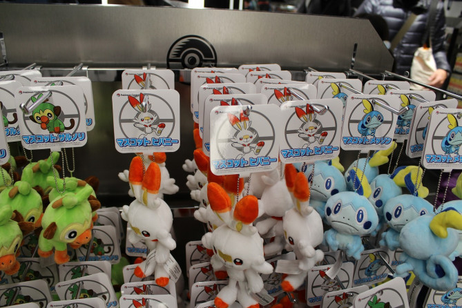 マスコット　左からサルノリ、ヒバニー、メッソン