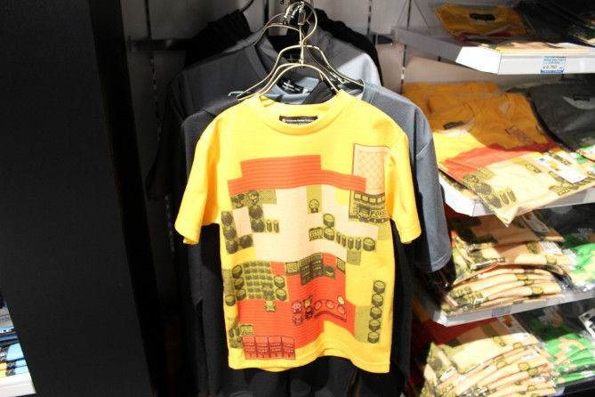 8 BIT SCRAMBLEのTシャツ