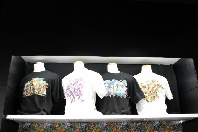 グラフィティTシャツ