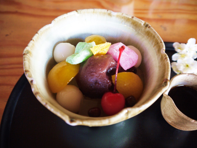 ランチやカフェにおすすめの境内カフェ