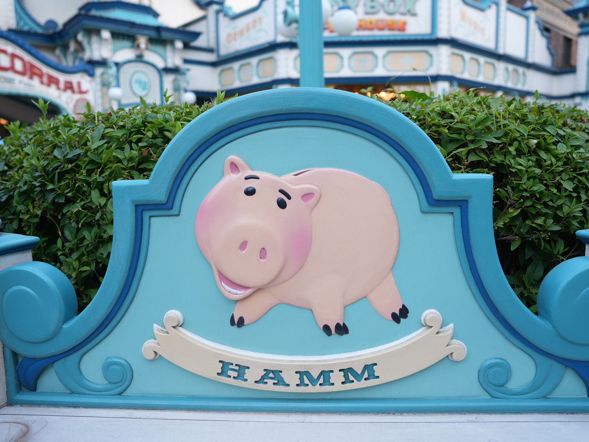 ハム キャステル CASTEL ディズニー情報