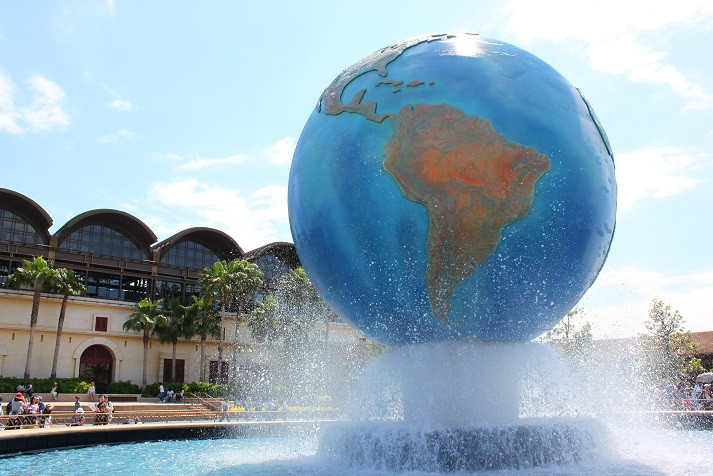 地球儀】ディズニーシーのシンボル「アクアスフィア」は右回り？左回り？