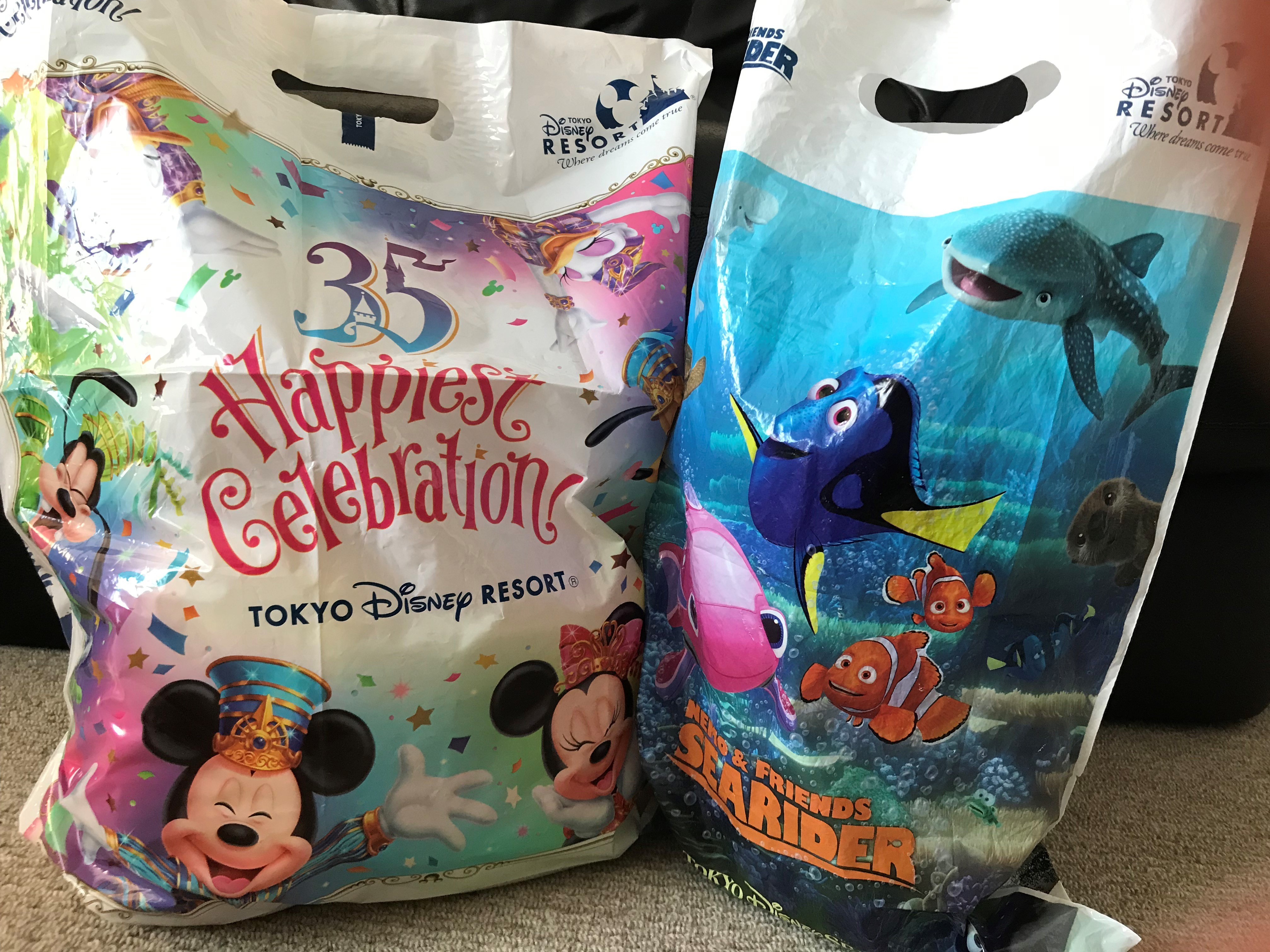 ディズニーお土産袋のデザイン＆サイズ！アプリ購入ではお土産袋が付