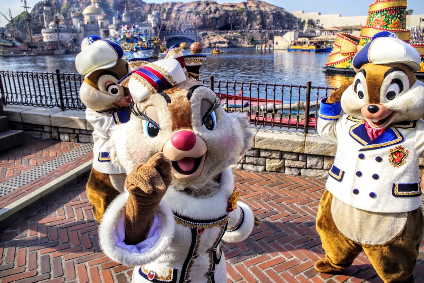 ディズニーストア⭐︎チップと デールとクラリスのミニトート